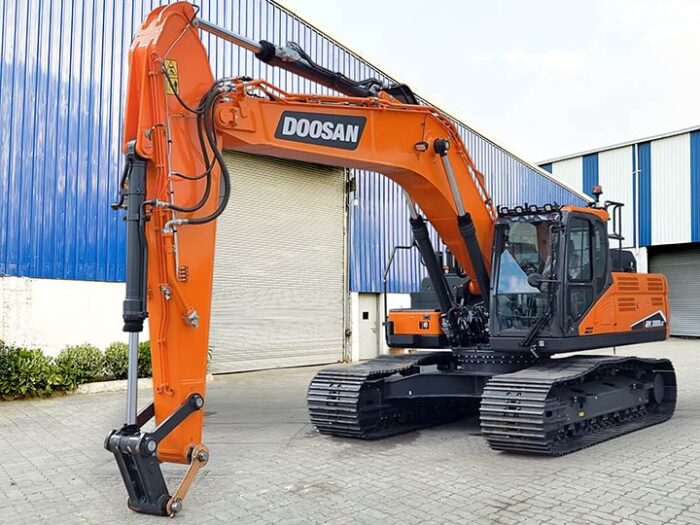 DOOSAN DX300LC