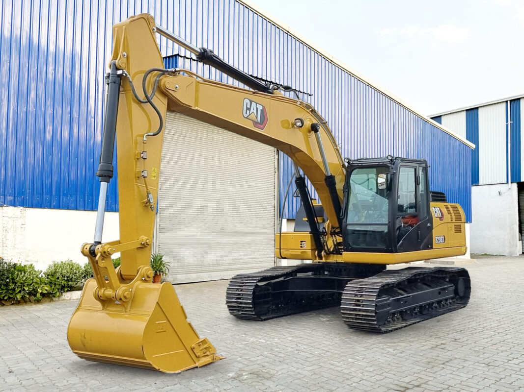 CAT 323D3