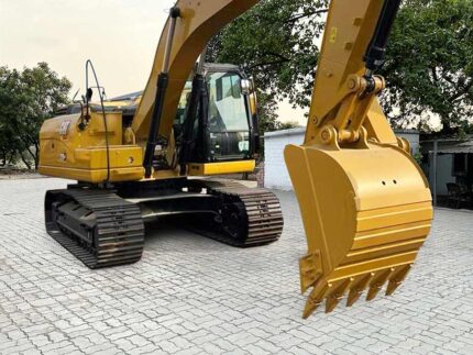 CAT 320GX